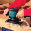 Kép 2/2 - Makita 9046 600W 115x280mm rezgőcsiszoló