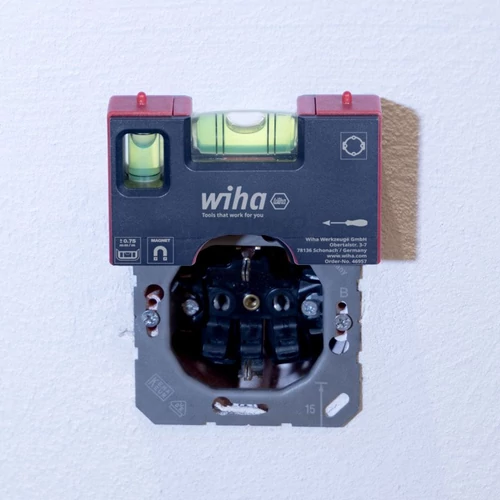 WIHA Pocket Mini villanyszerelő vízmérték 80mm 