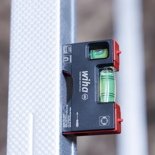 WIHA Pocket Mini villanyszerelő vízmérték 80mm 
