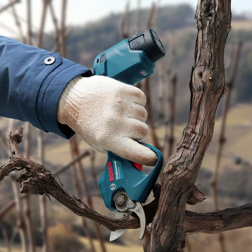 Bosch 06019K1021 ProPruner Akkus metszőolló 2x3.0Ah | Akkuval, töltővel