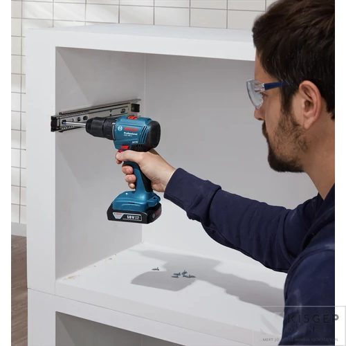 Bosch GSR 185-LI fúrócsavarozó akkuval töltővel kofferban