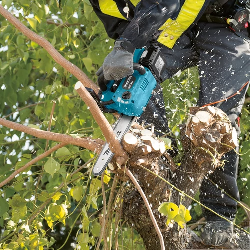 Makita DUC254Z 18V LXT Li-ion akkus láncfűrész 25cm