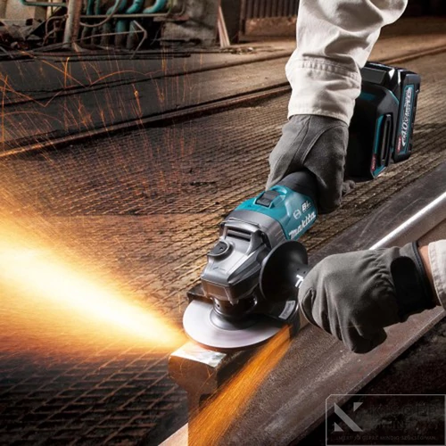 Makita GA005GM201 40V max XGT Li-ion BL 125mm sarokcsiszoló + FÉK 2x4,0Ah szett
