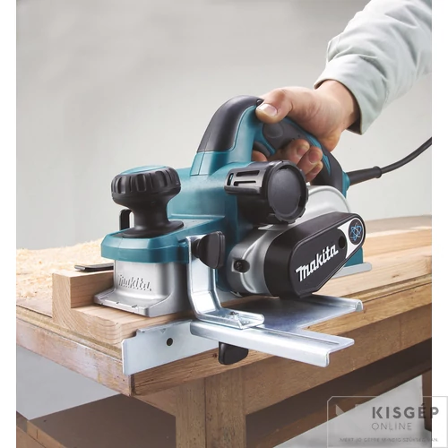 Makita KP0800 620W 82mm gyalu