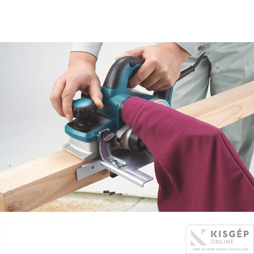 Makita KP0800 620W 82mm gyalu