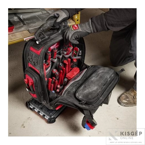 Milwaukee PACKOUT™ Struktúrált hátizsák