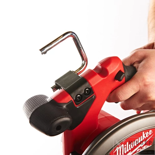 Milwaukee M18CCS55-502X M18 FUEL körfűrész 55 mm vágási mélységgel