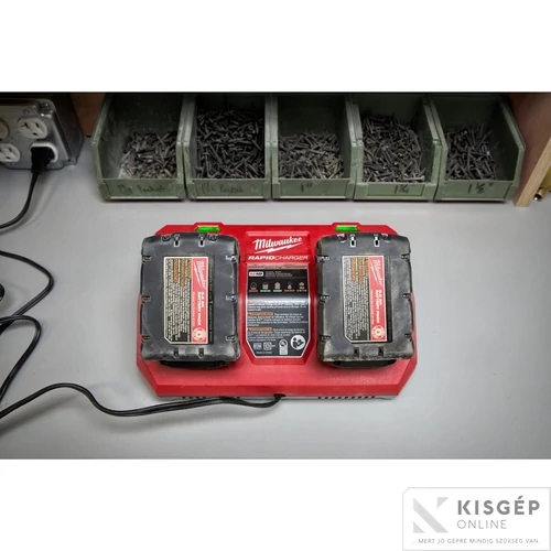 Milwaukee M18DFC M18™ DUÁL GYORSTÖLTŐ