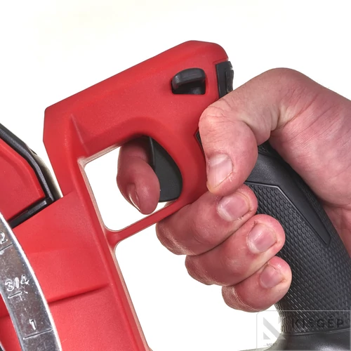 Milwaukee M18FCSRH66-0 M18 FUEL™ KÖRFŰRÉSZ HÁTSÓ FOGANTYÚVAL