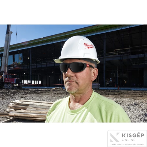 Milwaukee High Performance védőszemüveg tömítéssel víztiszta - 1 db