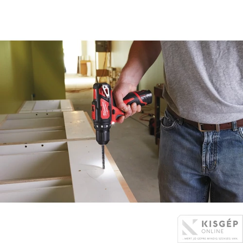 Milwaukee M12 BDD-402C akkus fúró-csavarozó