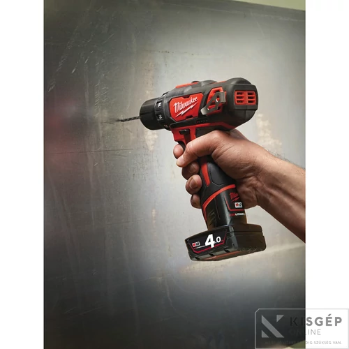 Milwaukee M12 BDD-402C akkus fúró-csavarozó