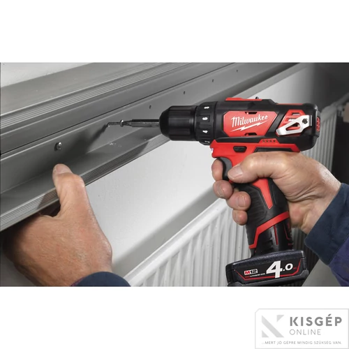Milwaukee M12 BDD-402C akkus fúró-csavarozó