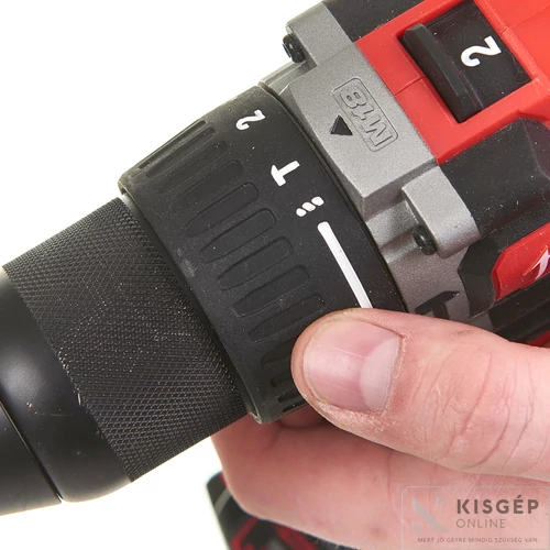 Milwaukee M18 CBLPD-422C  M18™ kompakt szénkefe nélküli ütvefúró-csavarozó