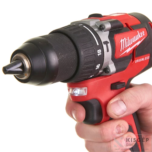 Milwaukee M18 CBLPD-422C  M18™ kompakt szénkefe nélküli ütvefúró-csavarozó