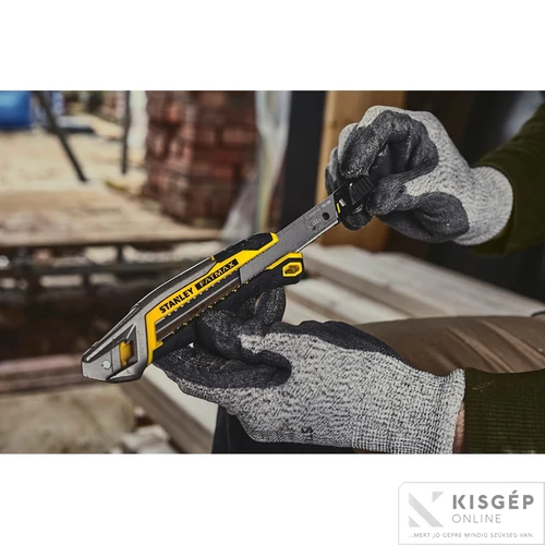 Stanley tördelhető pengéjű kés 18 mm FATMAX
